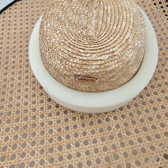 Zahati. Wheat straw hats. Fluted Hat - Black  100% made in Spain